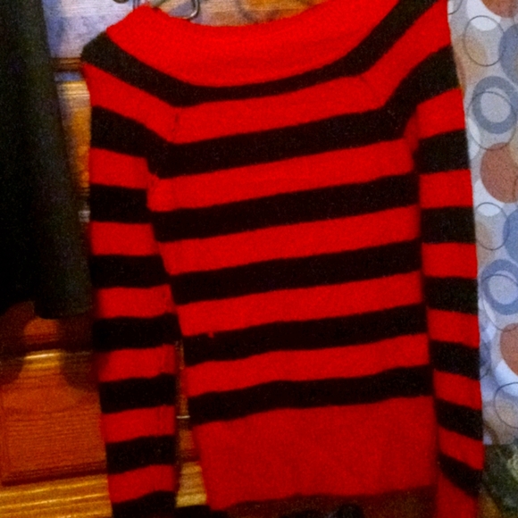 Dresses - Picture 1 of 6